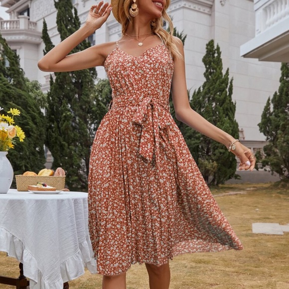 Dresses & Skirts - Boho Floral Print Belted V neck Cami Dress RUST